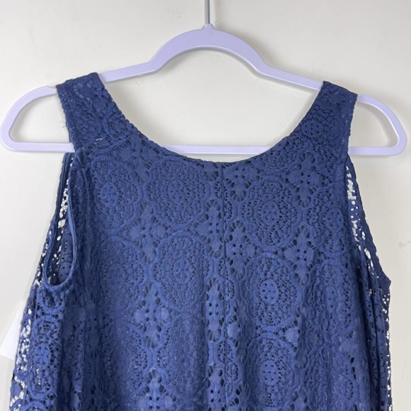 JM Collection Navy Cold Shoulder Lace 3/4 Sleeve V Neck Top NWT Size Small - Picture 8 of 12